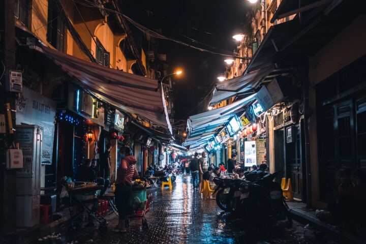 night market hanoi
